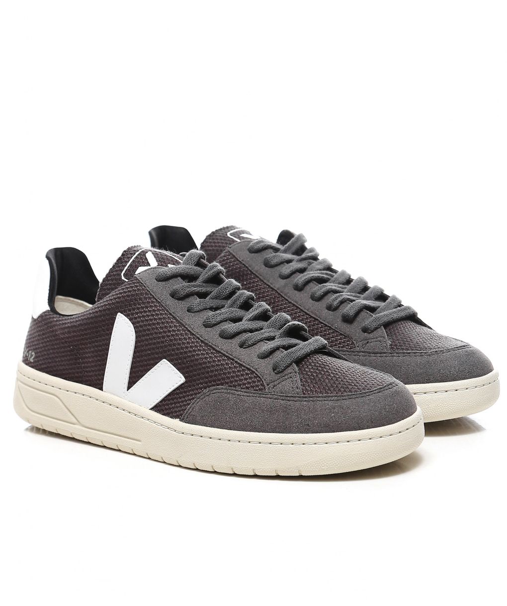 VEJA スニーカー グレー/ブラック VEJA Mens Grey Vegan B-Mesh V-12 Sneakers | Jules B