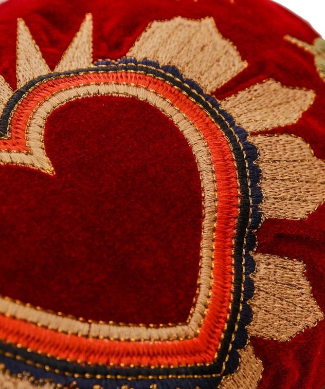 Elizabeth Scarlett Sacred Heart Everyday Pouch | Jules B