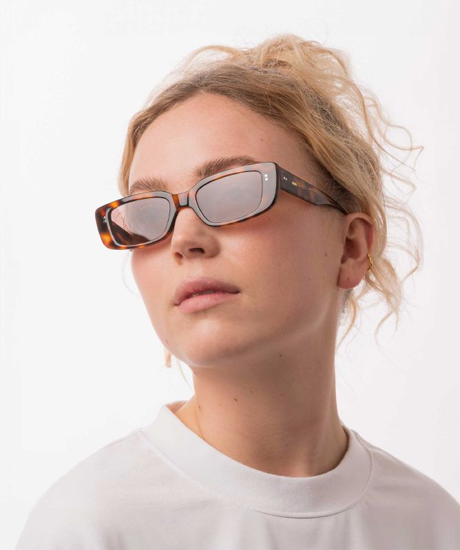 MessyWeekend Grace Sunglasses