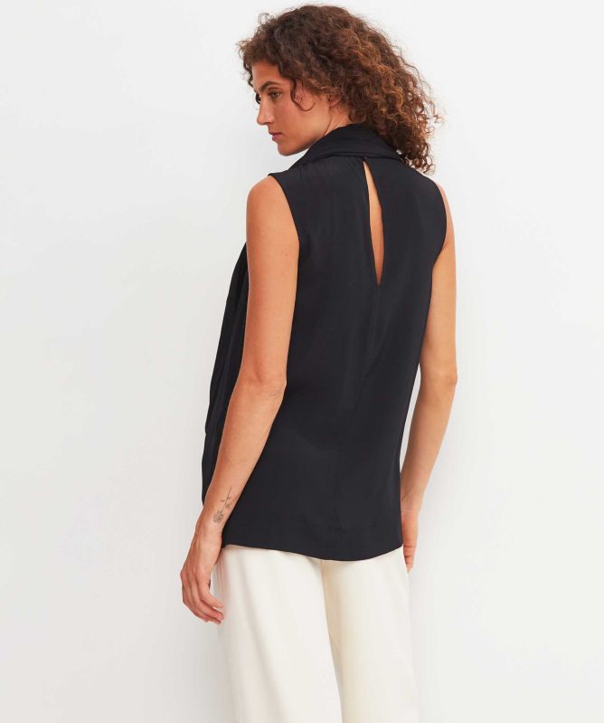 MEIMEIJ Black Sleeveless Draped Top