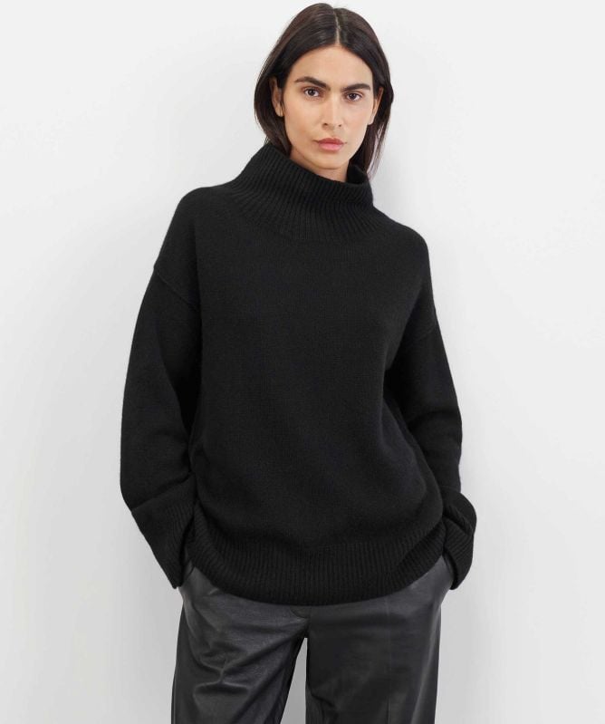 Soft Goat Boyfriend Turtleneck Cashmere Jumper