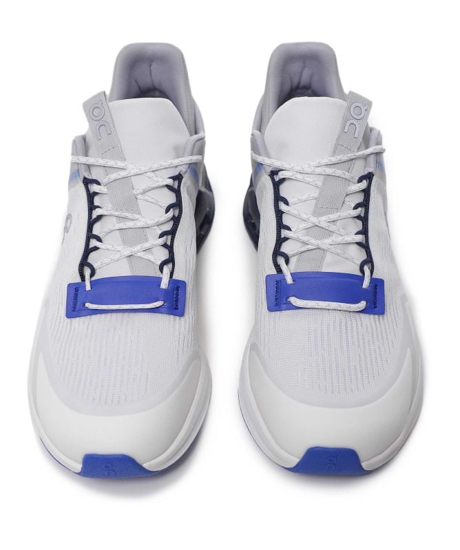 On Running Cloudnova Flux Sneakers