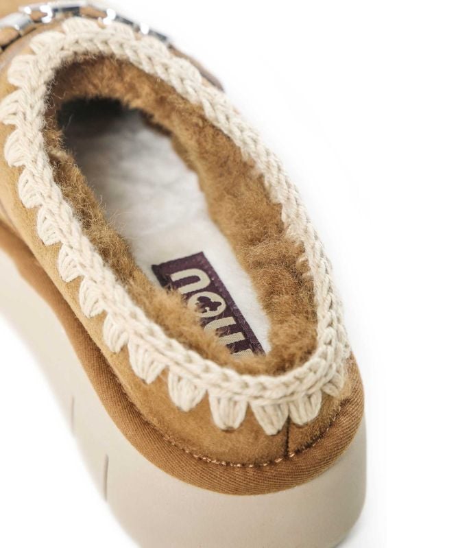 Mou Bounce Clogs With Metal Logo