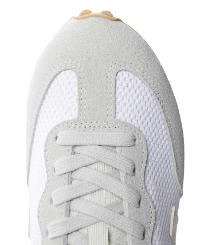 VEJA Rio Branco II Alveomesh Suede Trainers