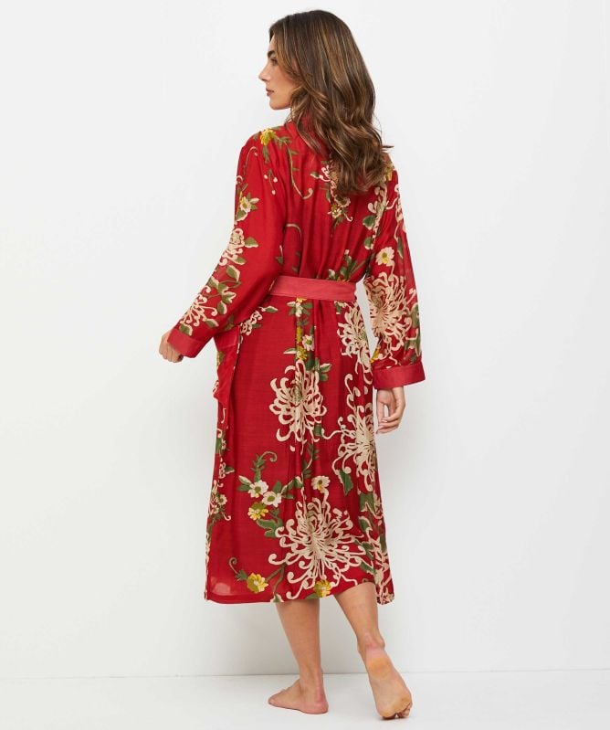 One Hundred Stars Chrysanthemum Red Gown