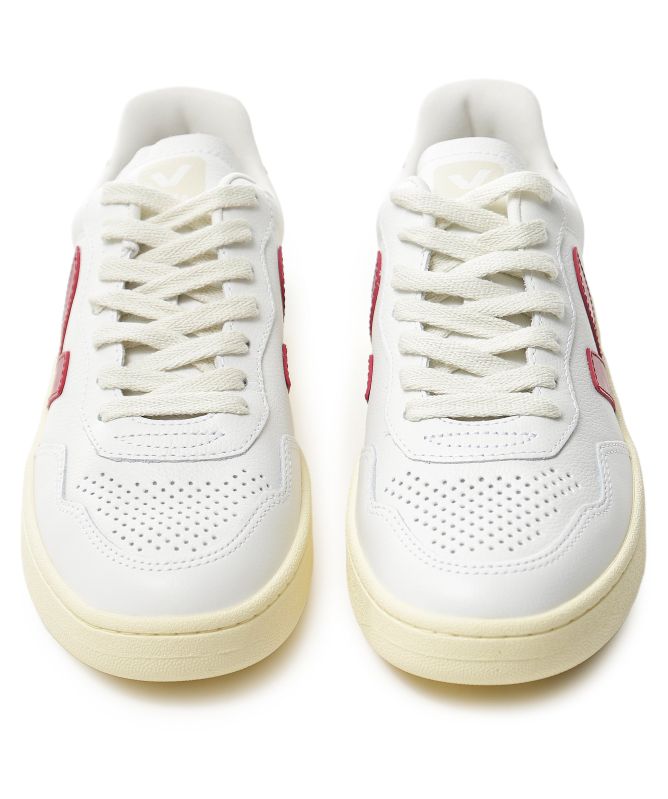 VEJA Leather V-90 Trainers