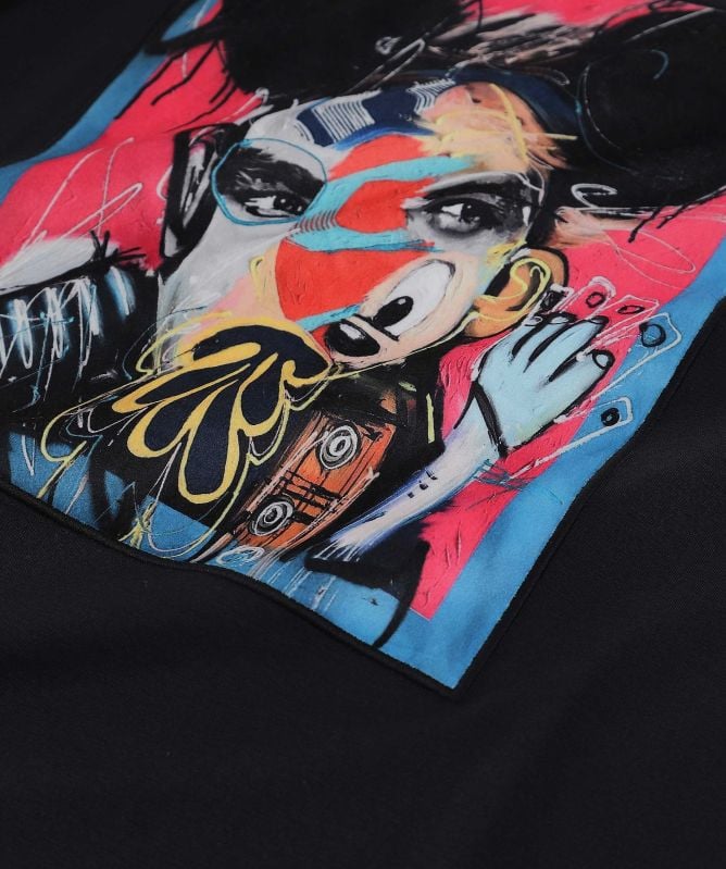 Limitato Lucia Graphic T-Shirt