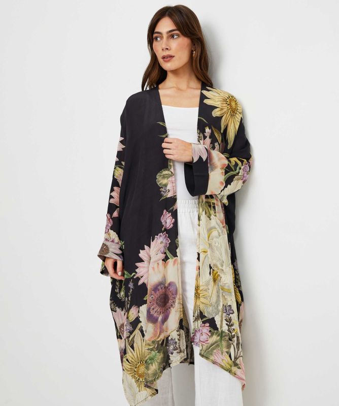 One Hundred Stars Daisy Black Grande Kimono