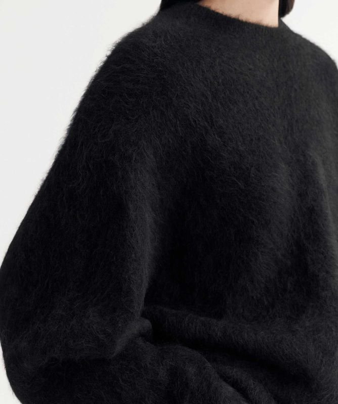 Soft Goat Brushed Alpaca Crewneck Jumper