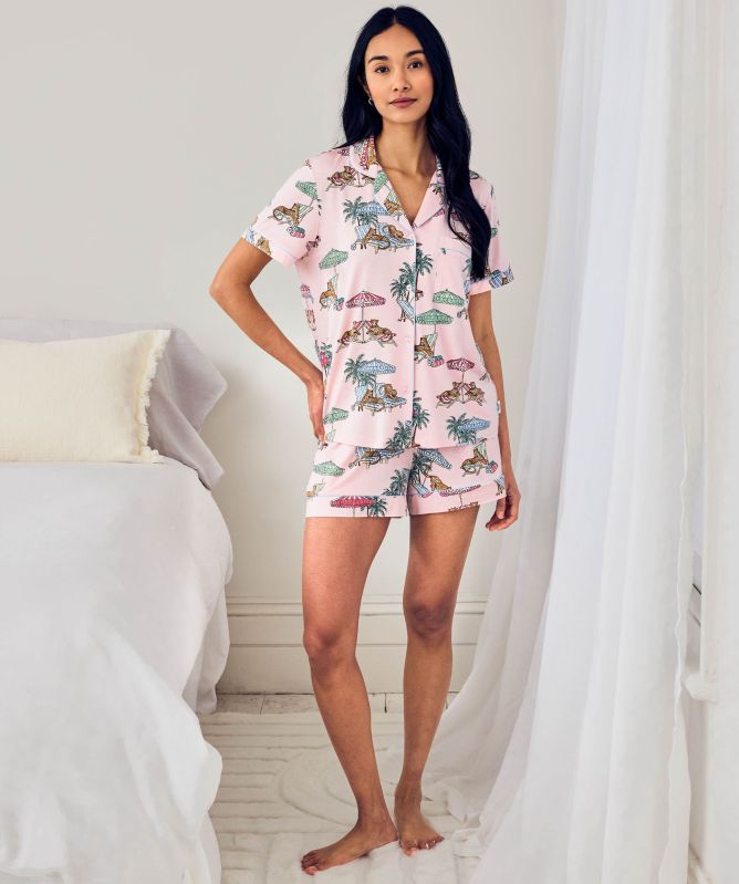Chelsea Peers Lounging Leopards Print Short Pajamas