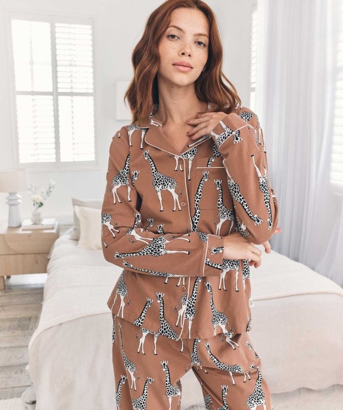 Chelsea Peers Giraffe Print Long Pyjamas