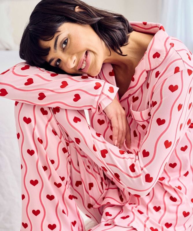 Chelsea Peers Wavy Stripe Heart Print Long Pajamas