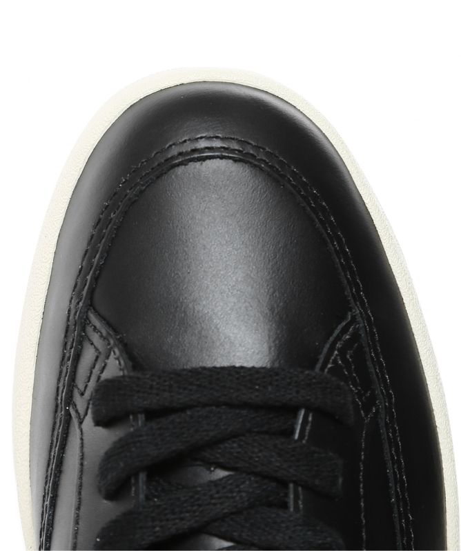 VEJA Mens Leather V-12 Sneakers