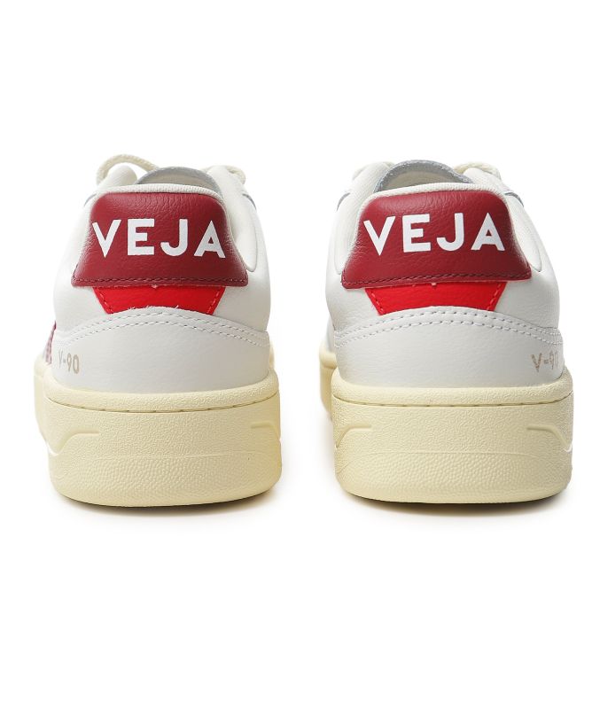 VEJA Leather V-90 Trainers