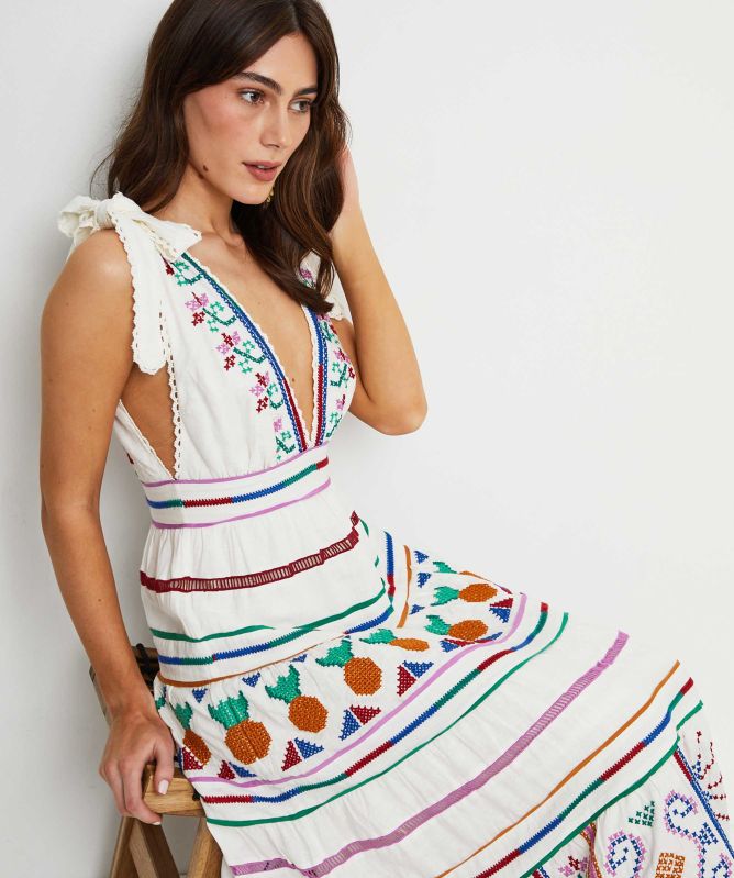 chinese dress ladies Red Artisanal Cut-Out Embroidered Euroflax  Premium Linen Maxi Dress