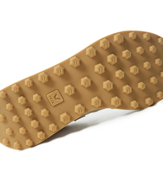 VEJA Rio Branco Alveomesh Trainers