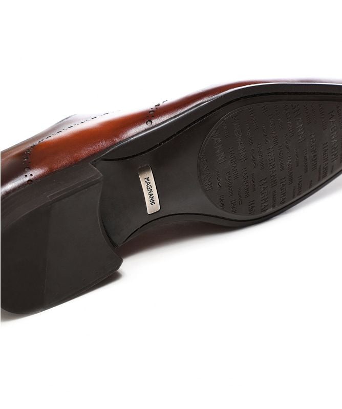 Magnanni Hand-Painted Leather Wing-Tip Oxford Shoes