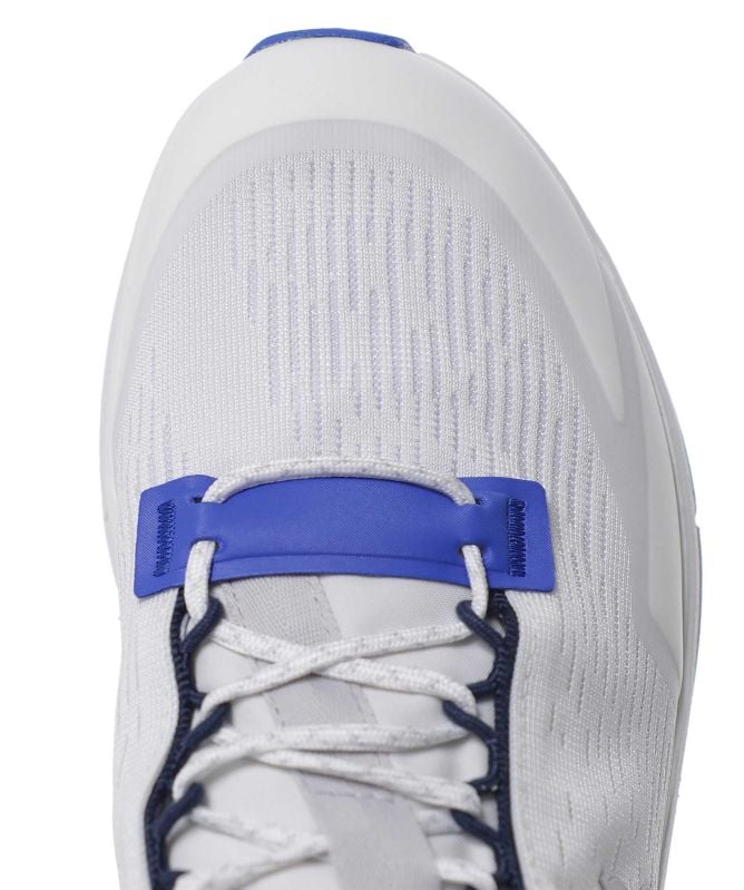 On Running Cloudnova Flux Sneakers