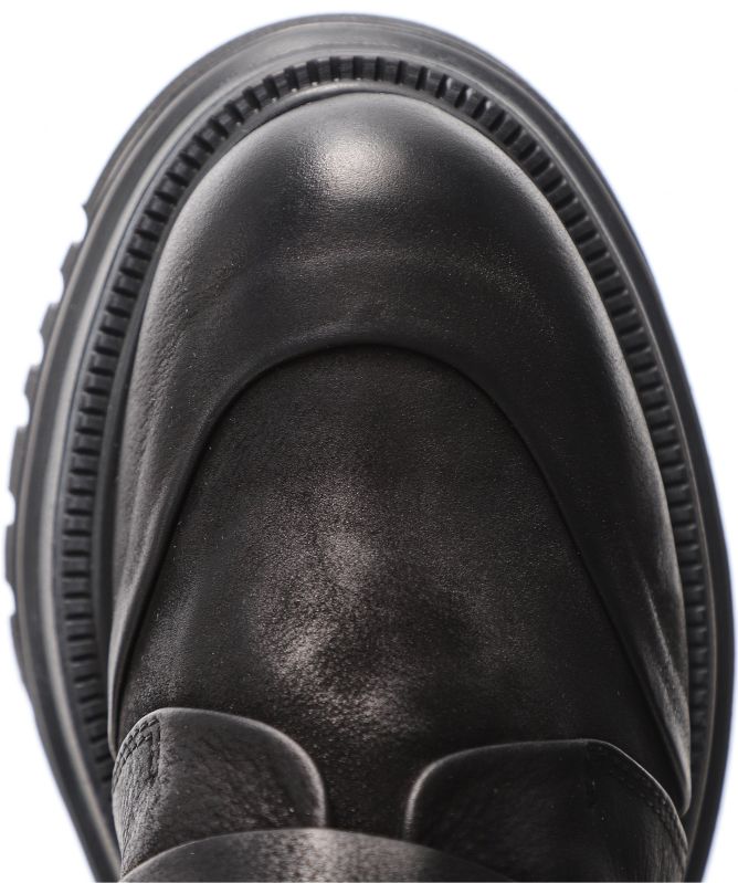 Lofina Leather Buckled Boots