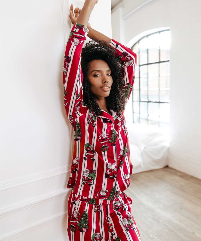 Chelsea Peers Vintage Santa Print Long Pyjama Set