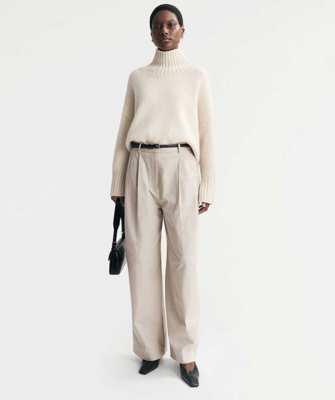 Soft Goat Girlfriend Turtleneck Cashmere Jumper