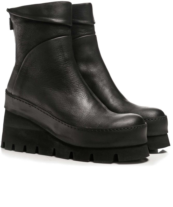 Lofina Leather Wedge Boots