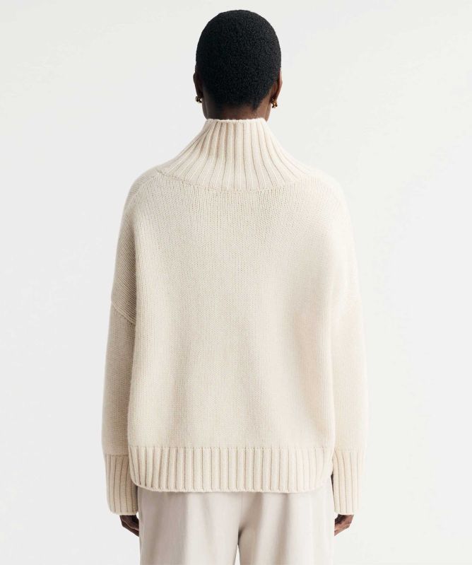 Soft Goat Girlfriend Turtleneck Cashmere Jumper
