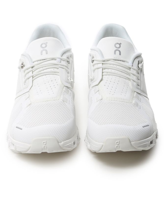 On Running Cloud 5 Sneakers