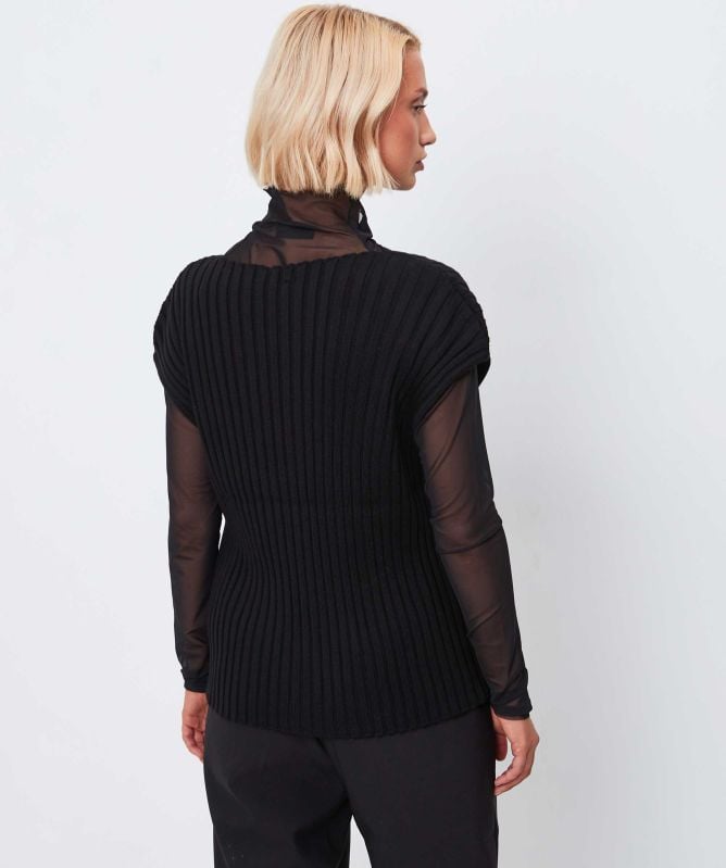 Bize Ribbed Knit Cut Out Top