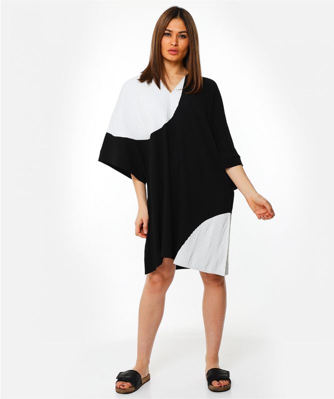 NU London Pleated Circle Dress