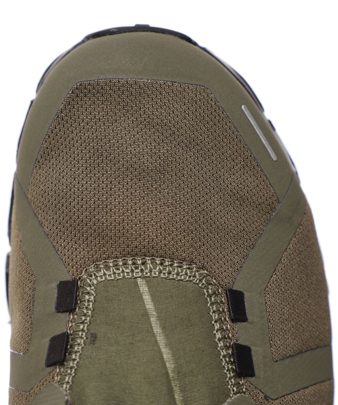 On Running Waterproof Cloud 5 Sneakers