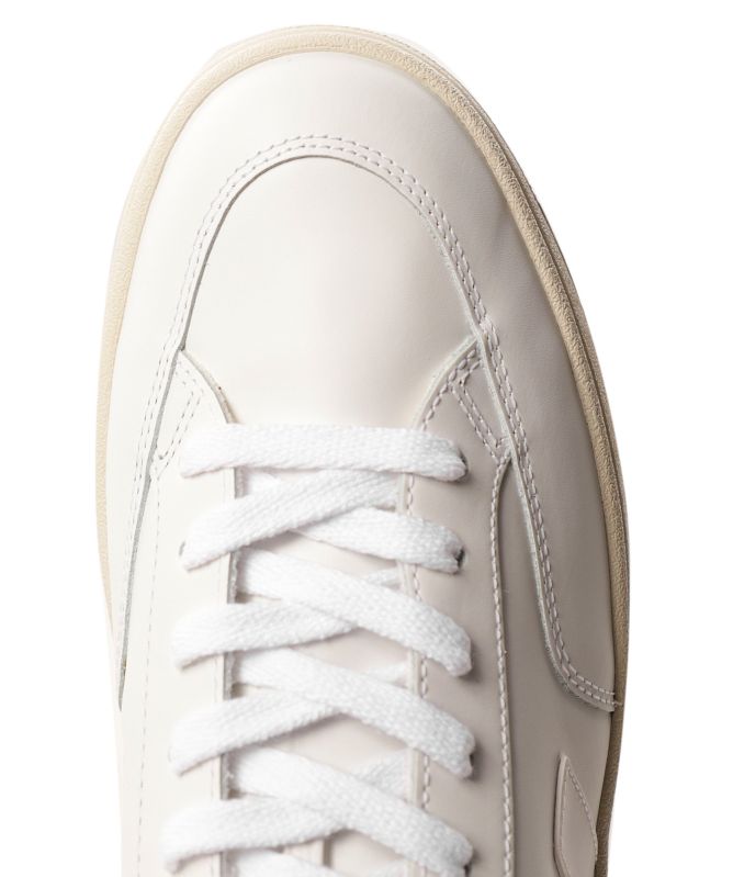 VEJA Leather V-12 Trainers