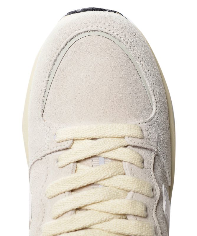 VEJA Venturi Suede Natural White Trainers