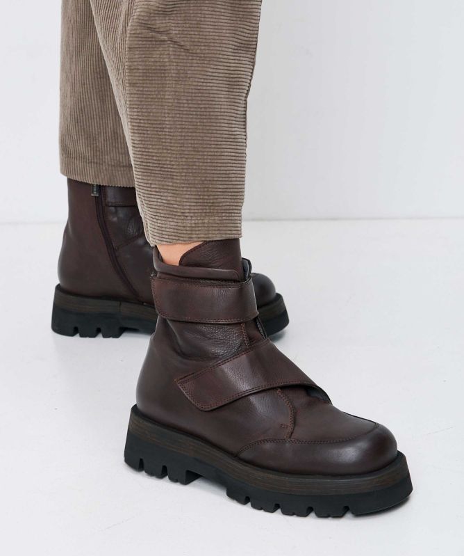 Lofina Twist Strap Boots