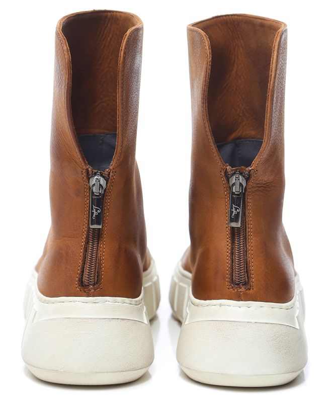 Lofina Leather Zip Boots