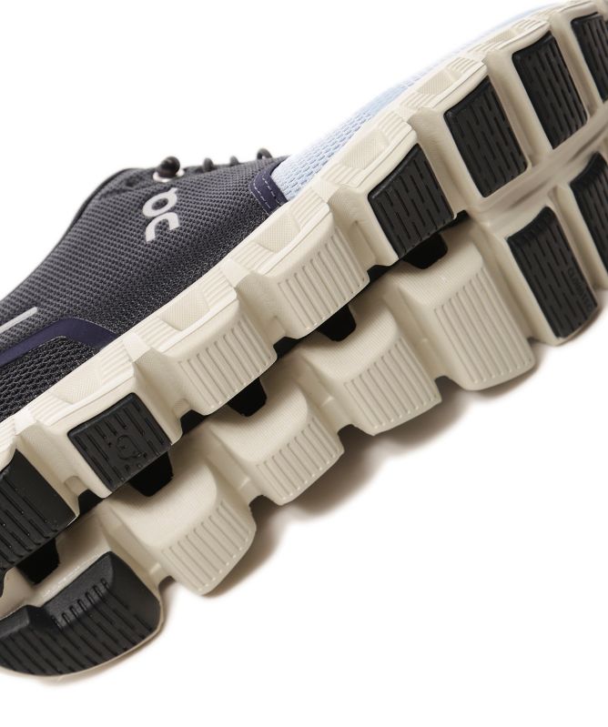 On Running Cloud 5 Sneakers