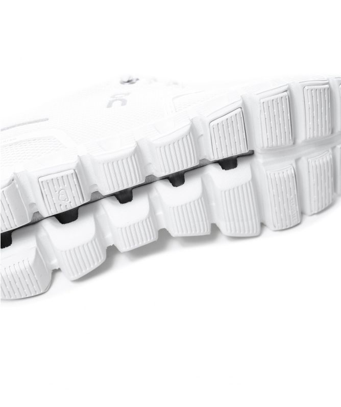 On Running Cloud 5 Sneakers