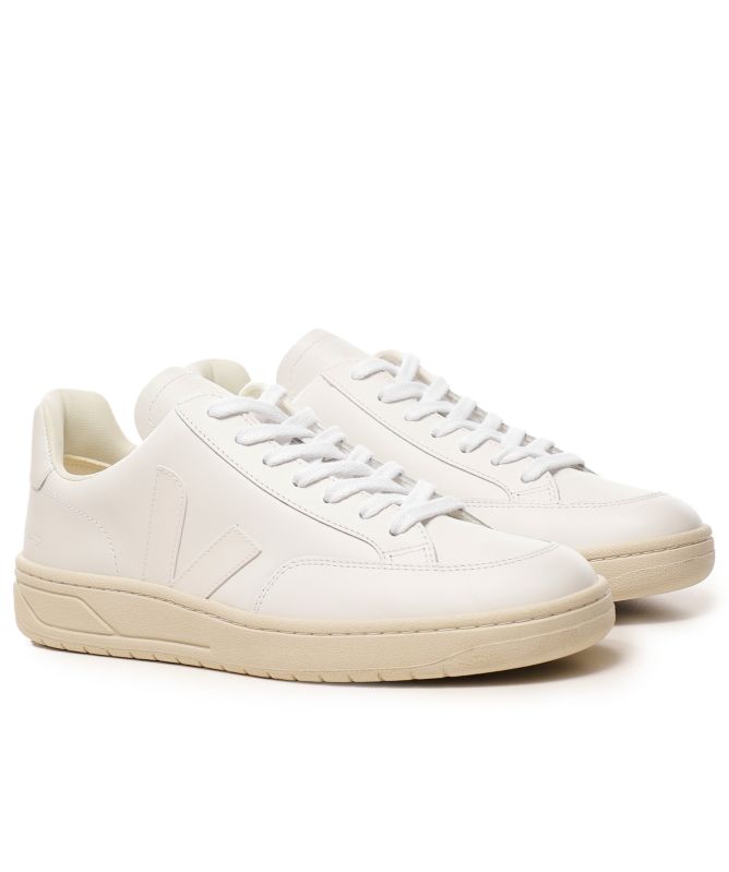 VEJA Leather V-12 Trainers