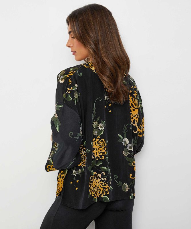 One Hundred Stars Chrysanthemum Black Crepe Kimono