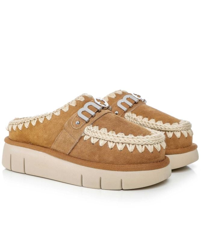 Mou Bounce Clogs With Metal Logo
