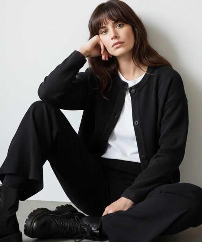 Lurdes Bergada Round Neck Cropped Cardigan