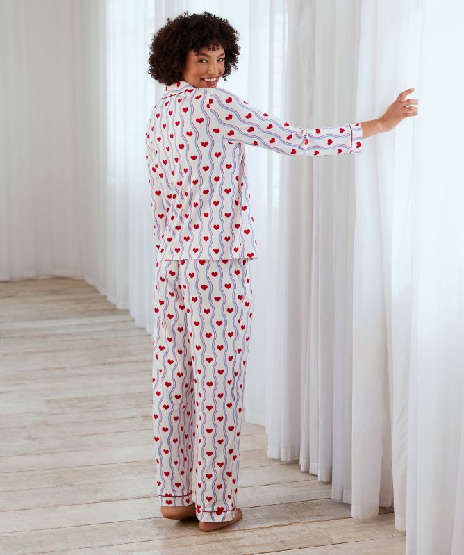 Chelsea Peers Wavy Stripe Heart Print Pyjama Set