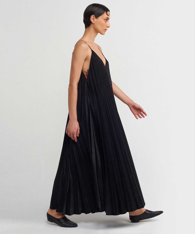 NU London Spaghetti Strap Pleated Long Dress