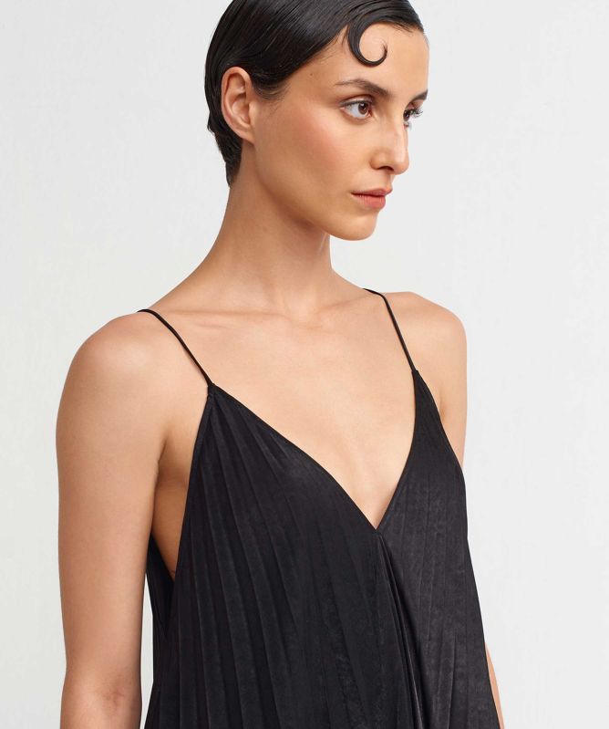 NU London Spaghetti Strap Pleated Long Dress