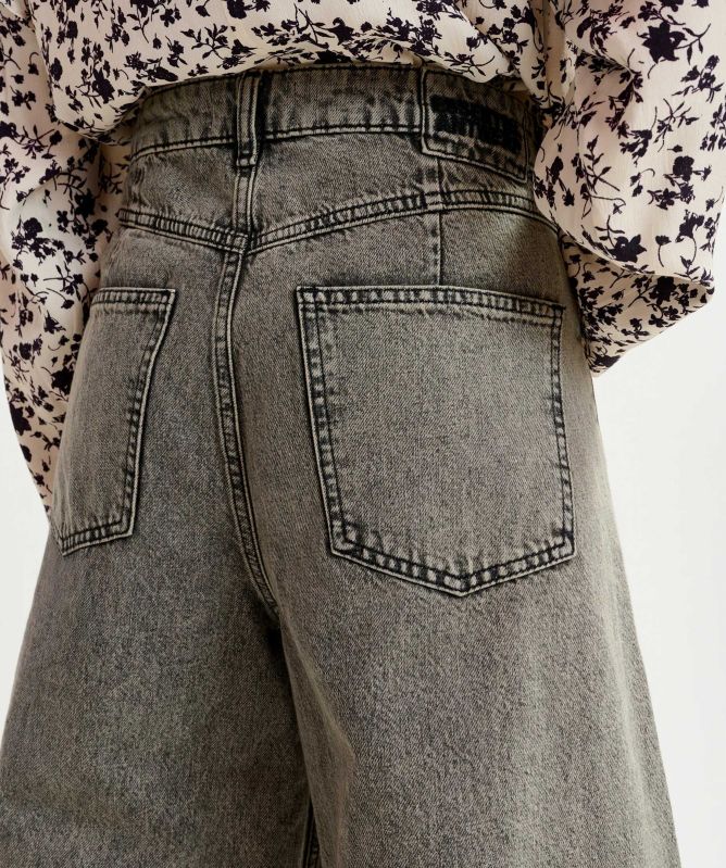 Essentiel Antwerp Impressive Overdyed Barrel Leg Jeans