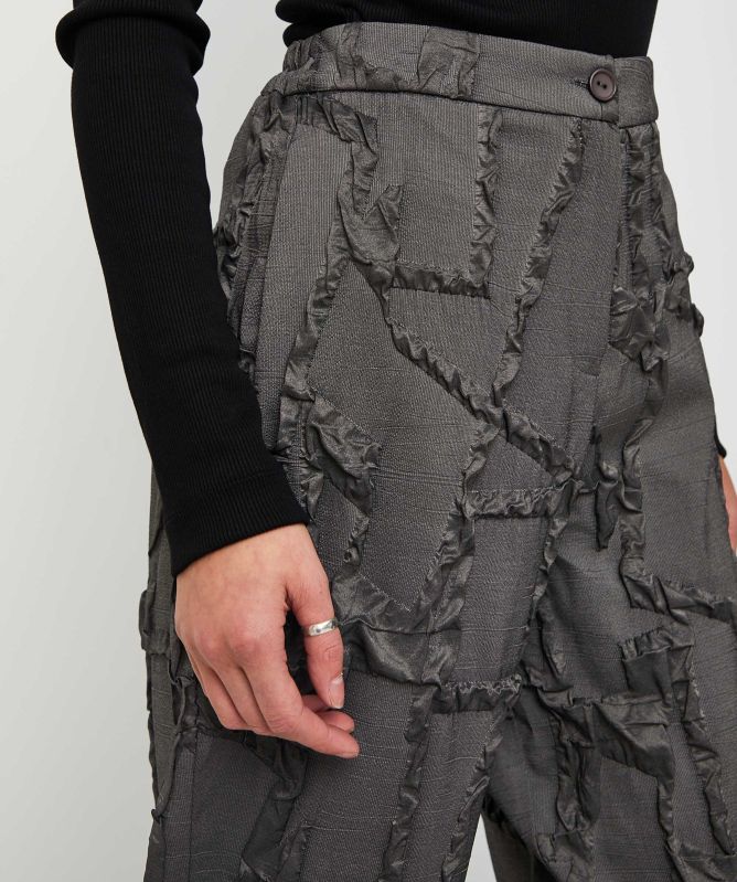 Bize Pleat Detail Cropped Trousers