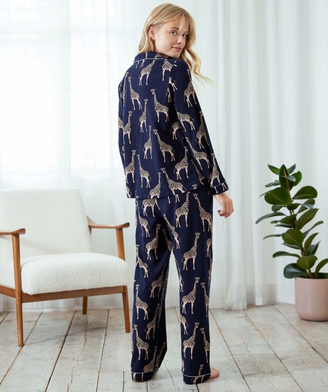 Chelsea Peers Organic Cotton Giraffe Print Long Pyjama Set