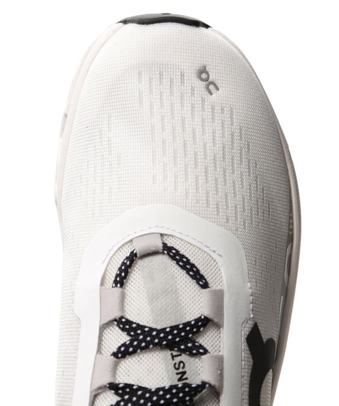 On Running Cloudmonster Sneakers