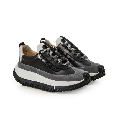 Kapok Pinto Trainers