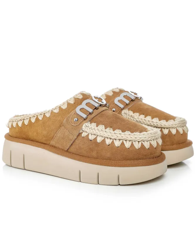 Mou Bounce Clogs With Metal Logo